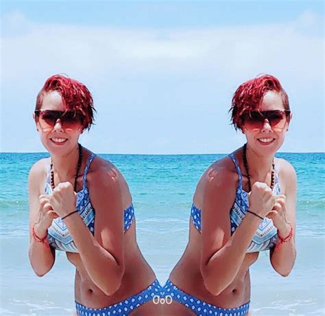 Hot Sexy Isabel Adrian Bikini Pics