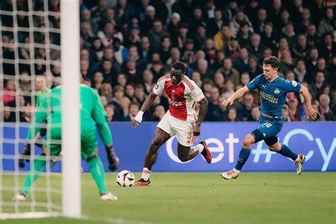 Intense duel between Ajax and PSV ends in a draw