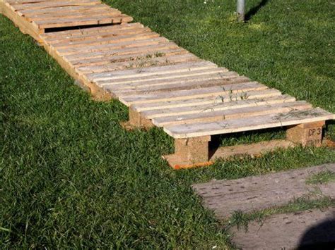 14 Wooden Pallet Walkways MichelleShadi