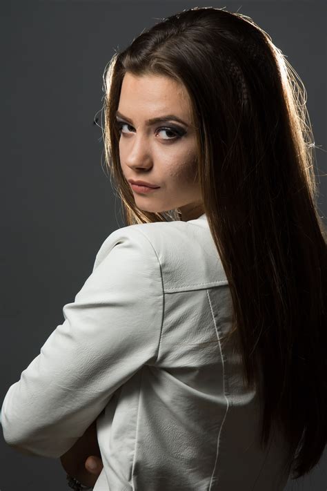 model fashion girl  photo  pixabay