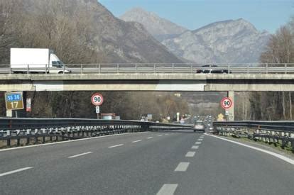 Lecco Il Crollo Del Ponte Di Annone Altri Quattro Indagati Dai Pm