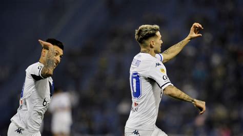 Vélez Vs Rosario Central Por El Torneo De La Liga Con Carlos Tevez En