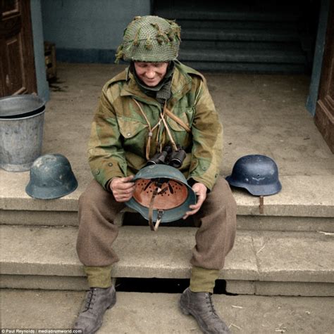 Colourised pictures of D-Day heroes seen for first time | Daily Mail Online