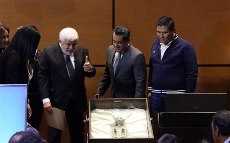 Jaime Maussan Presentó Ante Diputados Supuestos Cuerpos De