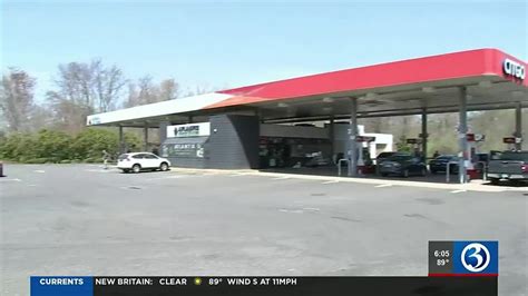 Police Investigate String Of Gas Station Robberies Youtube