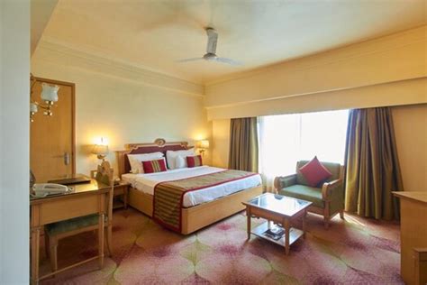 Hotel Centre Point, Nagpur Hotel Price, Address & Reviews