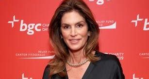 Picoteando El Espectaculo Como Debe Ser La Modelo Cindy Crawford