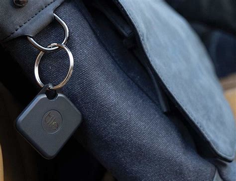 This Keychain Bluetooth Tracker Finds the Important Things