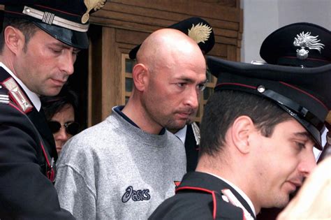 Marco Pantani Procura Trento Riapre Il Caso L Ombra Della Camorra Sul