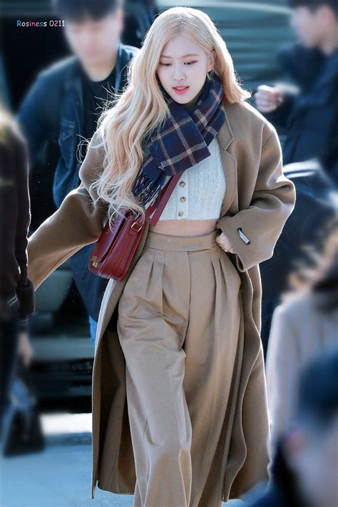 Rosé Pics On Twitter Korean Street Fashion Korean Airport Fashion