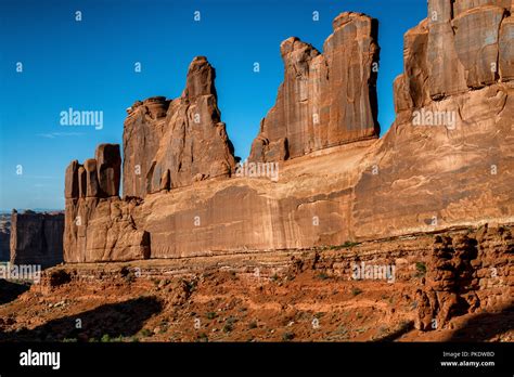 The Courthouse Towers Rock Formations From Park Avenue Viewpoint Arches