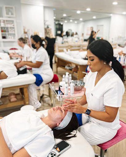 Cosmetology School | Permanent Makeup Training | Dallas