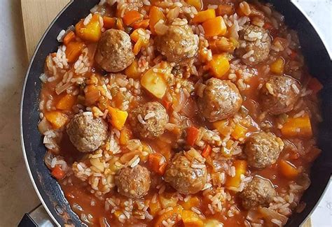 Top 53 Imagen Receta Albondigas Con Arroz Y Salsa Abzlocal Mx