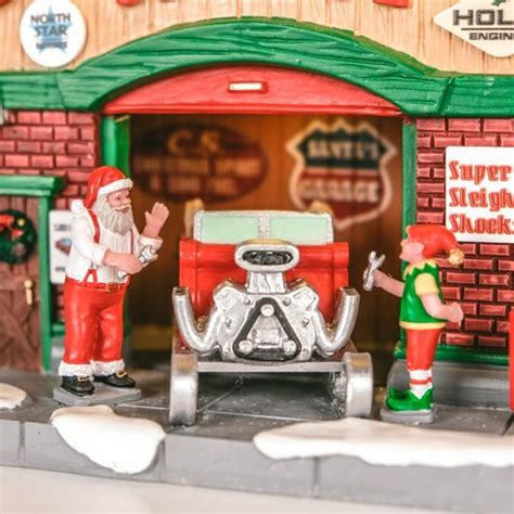 Lemax Santa S Hot Rod Garage With 4 5v Adaptor Kersthuisjes