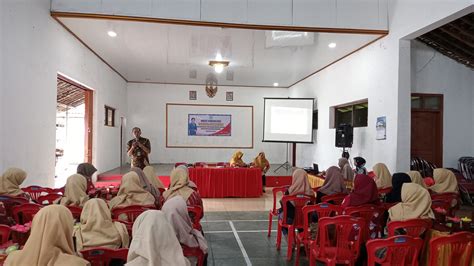 Bersama Dalam Rapat Konsultasi Dan Sosialisasi Hiv Aids Serta Bahaya Narkoba Stkip Pgri Ponorogo