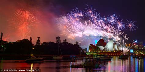 Sydney's New Year Eve Fireworks 2015 over Harbour Bridge Photos, Sydney ...