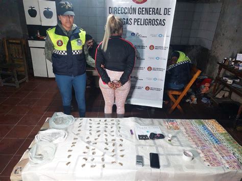 Detienen A Una Mujer Por Narcomenudeo Y Secuestran Drogas