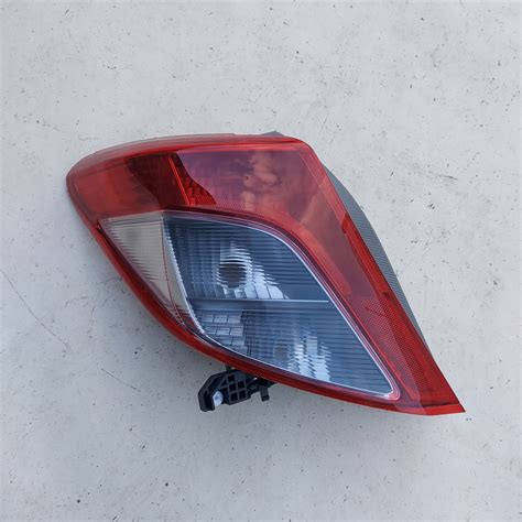 Lampa Tylna Lewa W B Otnik Toyota Yaris Iii Org Od Za Z Z