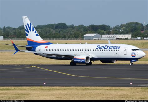 TC SOH SunExpress Boeing 737 8HC WL Photo by Björn Huke ID 1507146