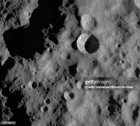 44 Asteroid Vesta Stock Photos, High-Res Pictures, and Images - Getty ...