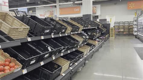 No Food To Be Found Walmart Responds After Shelves Left Empty At Dc