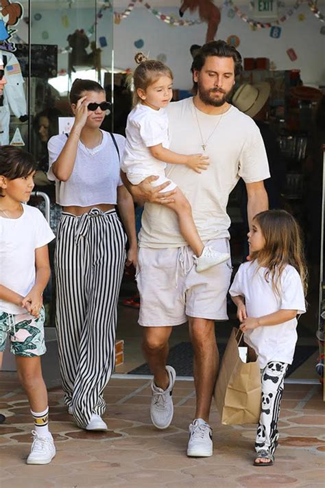 Scott Disick & Kids: See Photos Of The ‘KUWTK’ Star With His Children – Hollywood Life