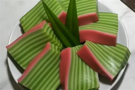 Resep Kue Pepe Atau Kue Lapis Sagu Jadul Yang Lembut Dan Kenyal Mudah