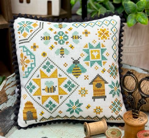 Primrose Cottage Stitches Honeybee Quaker Down Sunshine Lane