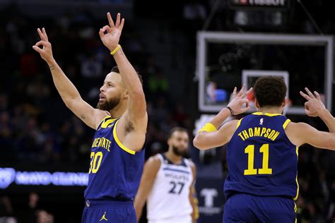 Curry Warriors Cruise To 137 114 Win Over Timberwolves Ap News