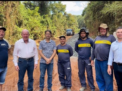 Ag Ncia Alesc Marcos Vieira Comemora Inaugura O Do Asfalto De