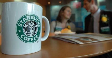 Starbucks abre su primera cafetería en Italia el reino del expreso