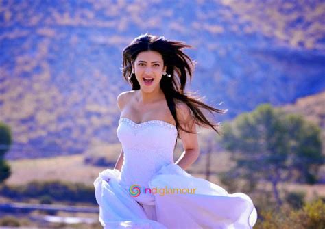 Shruti Haasan Actress HD photos,images,pics and stills-indiglamour.com