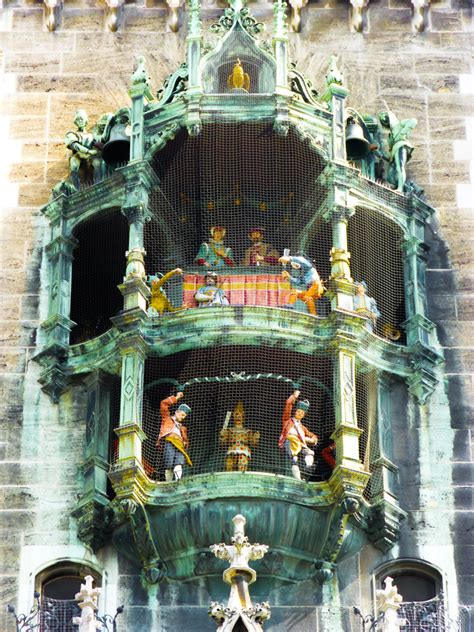 Ultimate Guide to Munich's Marienplatz Square + Video of the Glockenspiel