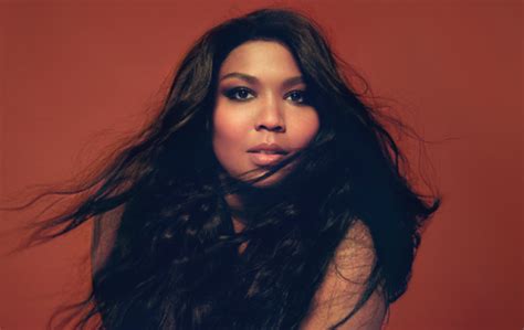 Lizzo Drops Australian Tour Plans On Instagram Live - Music Feeds