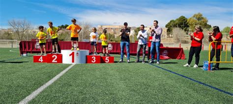 ÉXITO DEL CROSS ESCOLAR ELDENSE EN EL VERDE DEL FERNANDO TOMÁS El Record