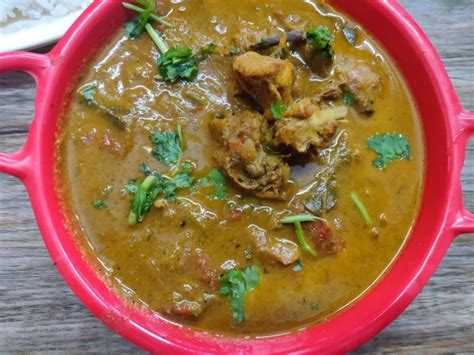 Nattu Kozhi Kulambu Recipe | Country Chicken Curry | Nattu kozhi ...