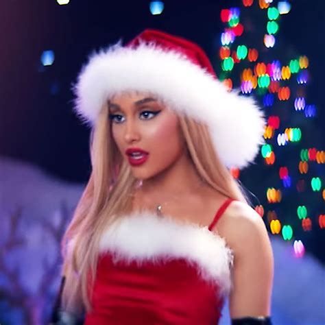 christmas ariana grande cute wallpapers wallpaper cave