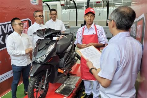 JurnalbikersFestival Vokasi Satu Hati 2024 Motor Listrik Jadi Materi