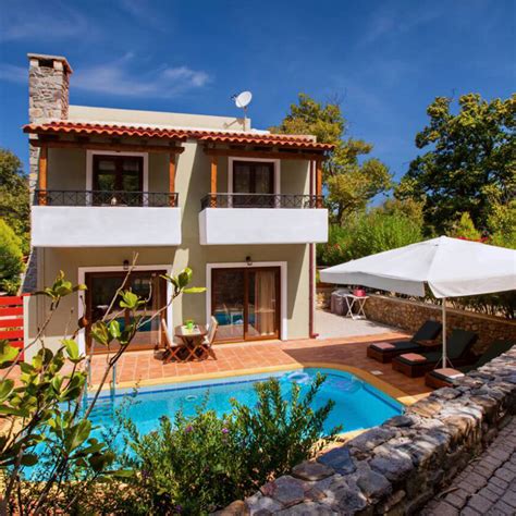 Villa in Greece with Private Pool: Villa Arkonthika | Voyemo