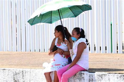 Habitantes De Nacajuca Hacen Largas Filas Para Cobro De Apoyo Por