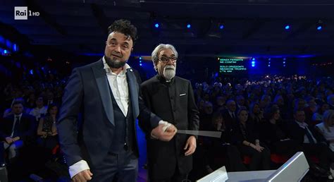 Sanremo Il Maestro Peppe Vessicchio Torna A Sorpresa All Ariston