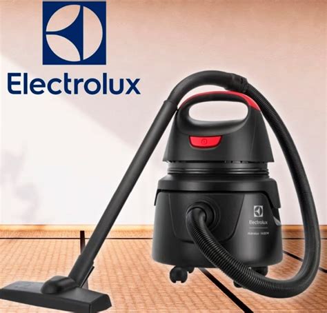 ENCERRADO Aspirador água pó Electrolux compacto potente função sopro