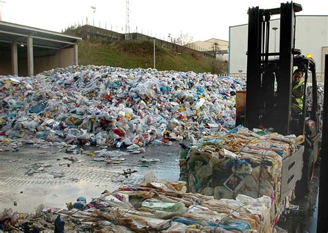 Vertederos municipales reducen en casi 1 millón de toneladas los residuos