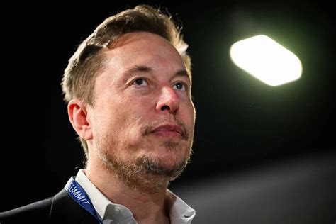 Tỷ Phú Elon Musk Bị đòi Bồi Thường Hơn 128 Triệu Usd