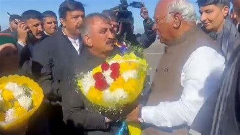 Sukhwinder Sukhu takes oath as 15th Himachal CM, Mukesh Agnihotri his ...