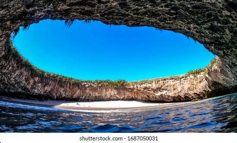 6 Playa Escondida Mexico Images, Stock Photos & Vectors | Shutterstock