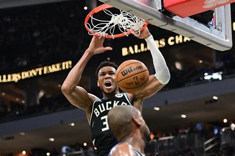 Nba Giannis Antetokounmpo Exits But Bucks Top Celtics Gma News Online