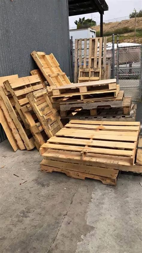 Wooden Pallets Pallet Uses Size Types Safety Free Guide Pallet