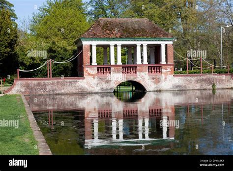 Ornamental Bridge Over The Pond In Russel Gardens Stock Photo Alamy