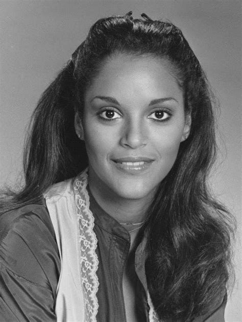 30 Beautiful Photos Of Jayne Kennedy In The 1970s And 80s Vintage